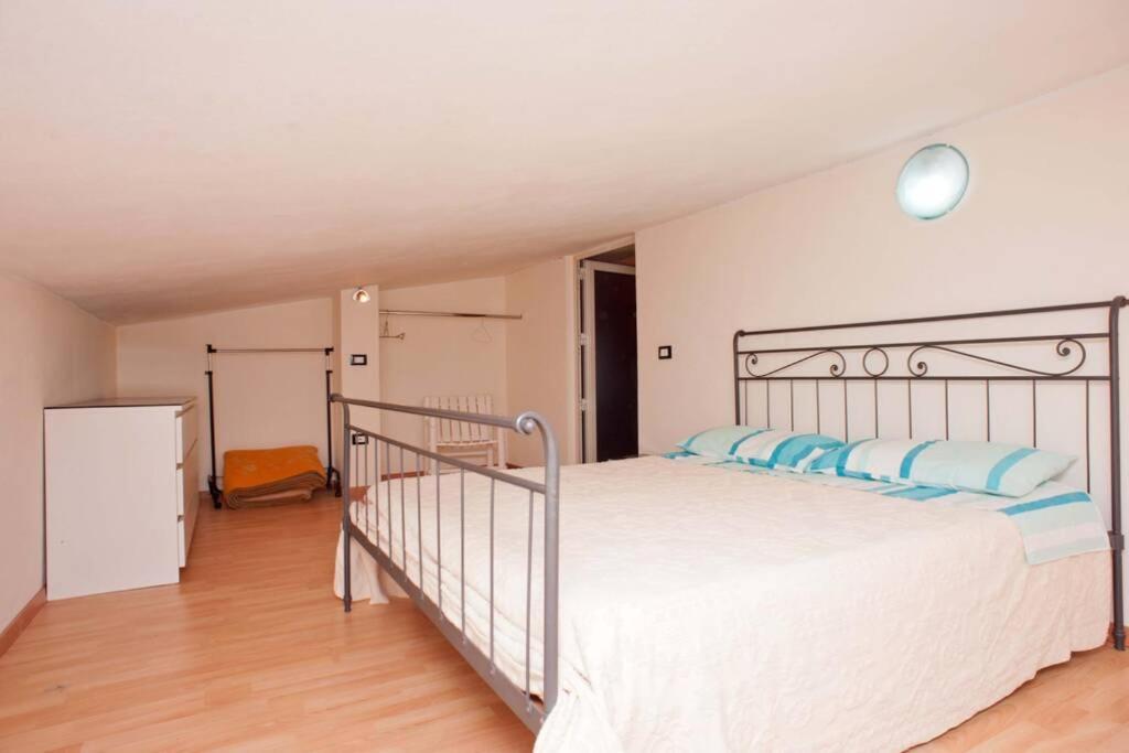 Loft Mansardato Con Giardino E Piscina In Villa Privata Loft With Garden And Swimming Pool In A Private Villa Sestu エクステリア 写真