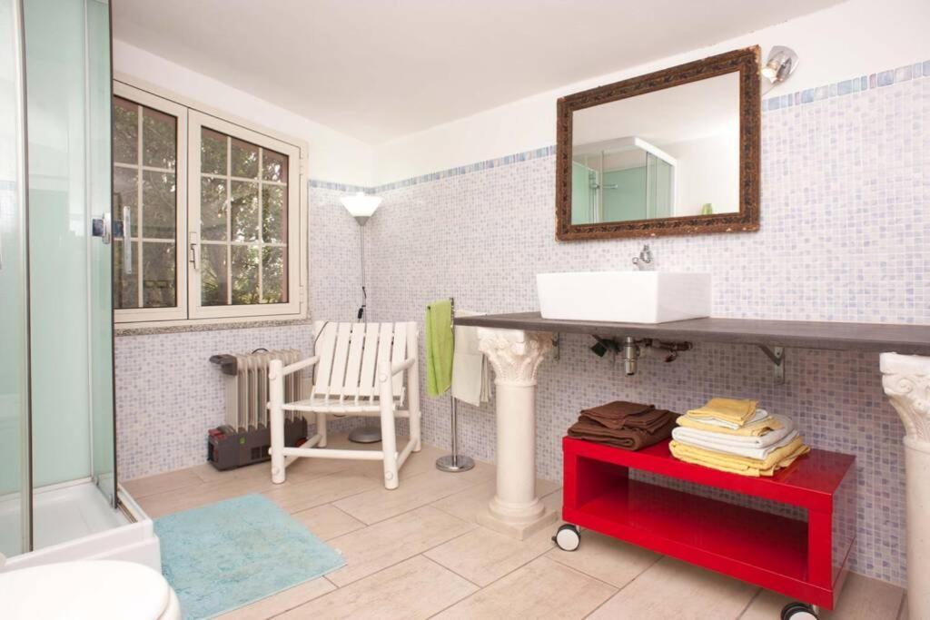 Loft Mansardato Con Giardino E Piscina In Villa Privata Loft With Garden And Swimming Pool In A Private Villa Sestu エクステリア 写真